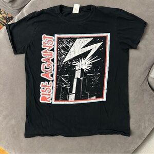 Vintage RISE AGAINST Band Official Band Medium T-Shirt Distressed Cracked Logo